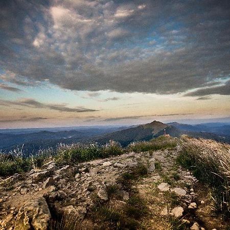 Lux Apartament Odkryj - Bieszczady Ustrzyki Dolne Exteriör bild