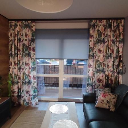Lux Apartament Odkryj - Bieszczady Ustrzyki Dolne Exteriör bild