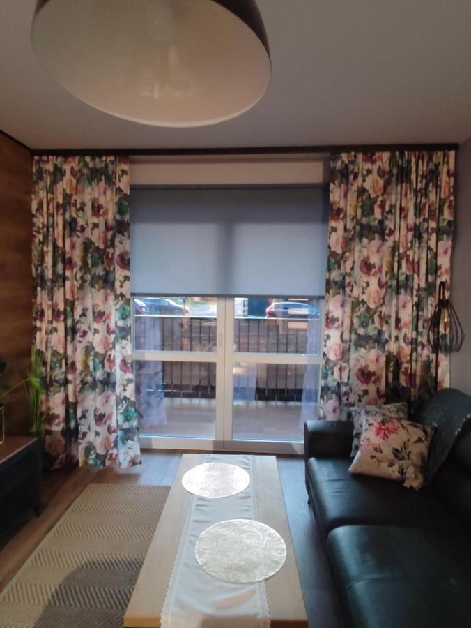 Lux Apartament Odkryj - Bieszczady Ustrzyki Dolne Exteriör bild